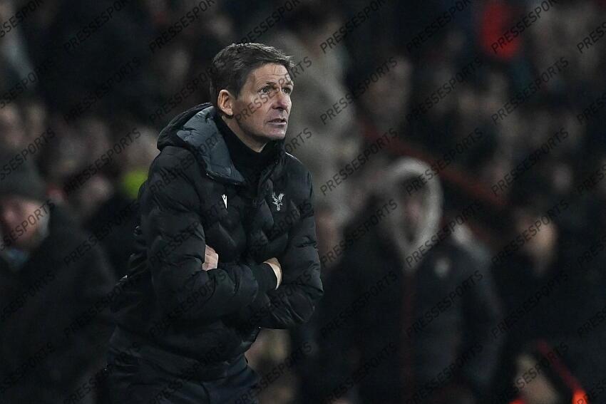 26.12.2024, Goldsands Stadium, Bournemouth, ENG, Premier League, AFC Bournemouth vs Crystal Palace, 18. Runde, im Bild Crystal Palace Manager Oliver Glasner // Crystal Palace Manager Oliver Glasner during the Premier League 18th round match between AFC Bournemouth and Crystal Palace at the Goldsands Stadium in Bournemouth, England on 2024/12/26. EXPA Pictures © 2024, PhotoCredit: EXPA/ Focus Images/ Jeremy Landey ATTENTION - for AUT, GER, FRA, ITA, SUI, POL, CRO, SLO only BOURNEMOUTH-CRYSTAL PALACE (0-0) 
