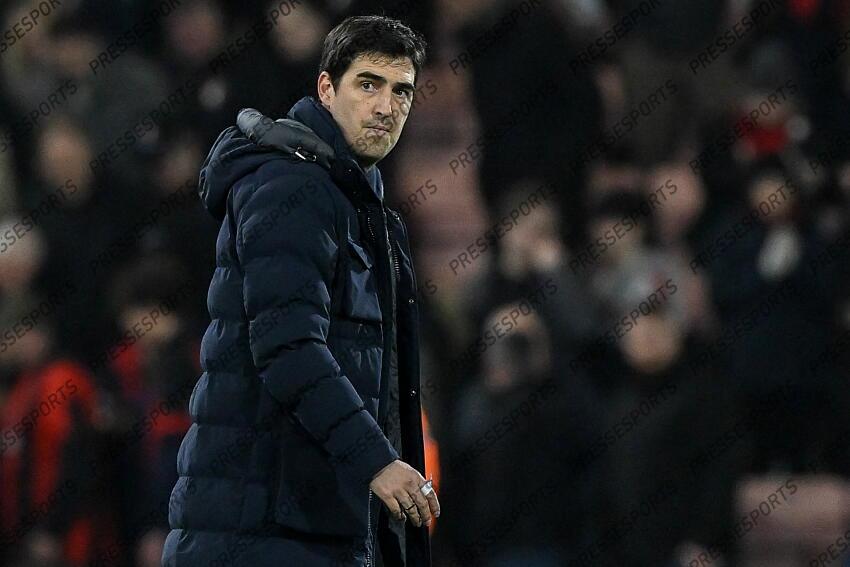 26.12.2024, Goldsands Stadium, Bournemouth, ENG, Premier League, AFC Bournemouth vs Crystal Palace, 18. Runde, im Bild Bournemouth Manager Andoni Iraola // Bournemouth Manager Andoni Iraola during the Premier League 18th round match between AFC Bournemouth and Crystal Palace at the Goldsands Stadium in Bournemouth, England on 2024/12/26. EXPA Pictures © 2024, PhotoCredit: EXPA/ Focus Images/ Jeremy Landey ATTENTION - for AUT, GER, FRA, ITA, SUI, POL, CRO, SLO only BOURNEMOUTH-CRYSTAL PALACE (0-0) 