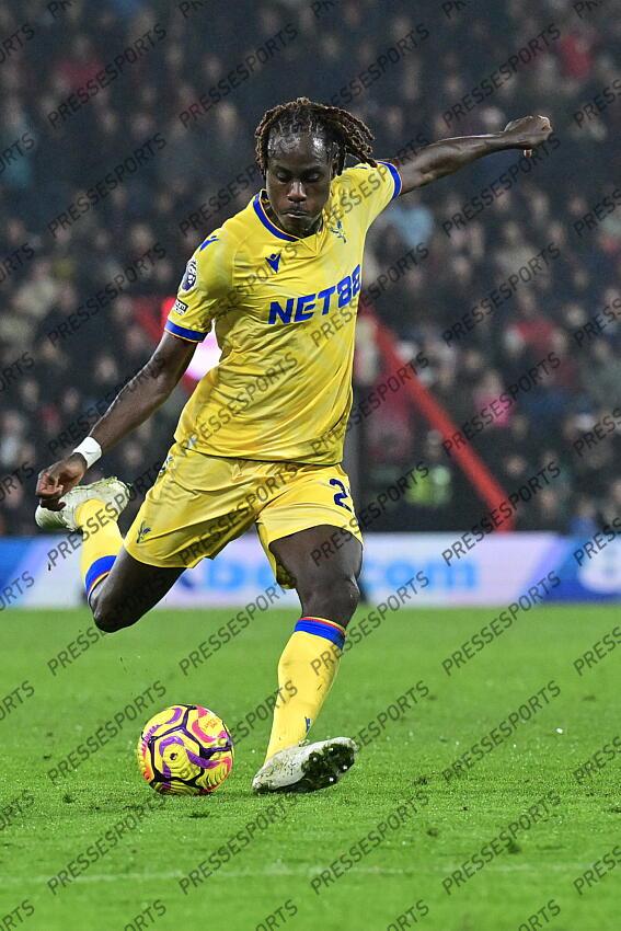 26.12.2024, Goldsands Stadium, Bournemouth, ENG, Premier League, AFC Bournemouth vs Crystal Palace, 18. Runde, im Bild Trevoh Chalobah of Crystal Palace // Trevoh Chalobah of Crystal Palace during the Premier League 18th round match between AFC Bournemouth and Crystal Palace at the Goldsands Stadium in Bournemouth, England on 2024/12/26. EXPA Pictures © 2024, PhotoCredit: EXPA/ Focus Images/ Jeremy Landey ATTENTION - for AUT, GER, FRA, ITA, SUI, POL, CRO, SLO only BOURNEMOUTH-CRYSTAL PALACE (0-0) 