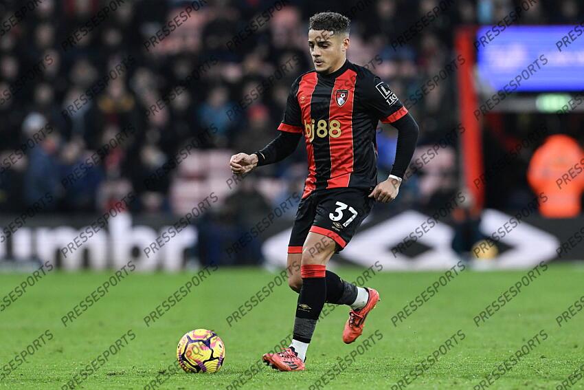 26.12.2024, Goldsands Stadium, Bournemouth, ENG, Premier League, AFC Bournemouth vs Crystal Palace, 18. Runde, im Bild Ben Winterburn of Bournemouth // Ben Winterburn of Bournemouth during the Premier League 18th round match between AFC Bournemouth and Crystal Palace at the Goldsands Stadium in Bournemouth, England on 2024/12/26. EXPA Pictures © 2024, PhotoCredit: EXPA/ Focus Images/ Jeremy Landey ATTENTION - for AUT, GER, FRA, ITA, SUI, POL, CRO, SLO only BOURNEMOUTH-CRYSTAL PALACE (0-0) 