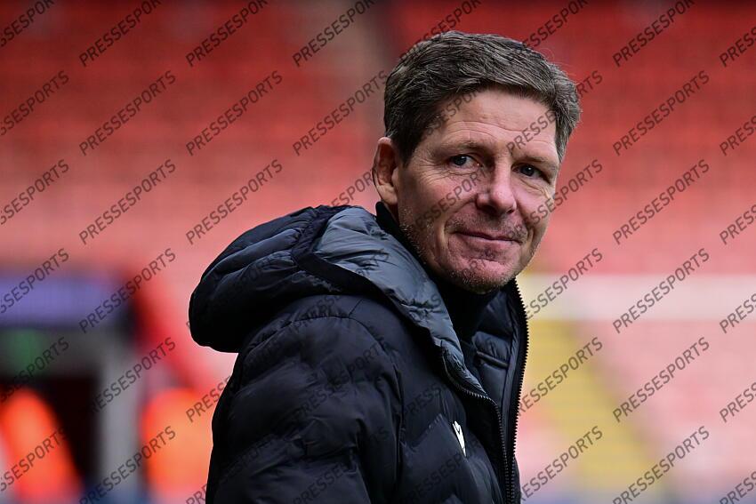 26.12.2024, Goldsands Stadium, Bournemouth, ENG, Premier League, AFC Bournemouth vs Crystal Palace, 18. Runde, im Bild Crystal Palace Manager Oliver Glasner // Crystal Palace Manager Oliver Glasner during the Premier League 18th round match between AFC Bournemouth and Crystal Palace at the Goldsands Stadium in Bournemouth, England on 2024/12/26. EXPA Pictures © 2024, PhotoCredit: EXPA/ Focus Images/ Jeremy Landey ATTENTION - for AUT, GER, FRA, ITA, SUI, POL, CRO, SLO only BOURNEMOUTH-CRYSTAL PALACE (0-0) 