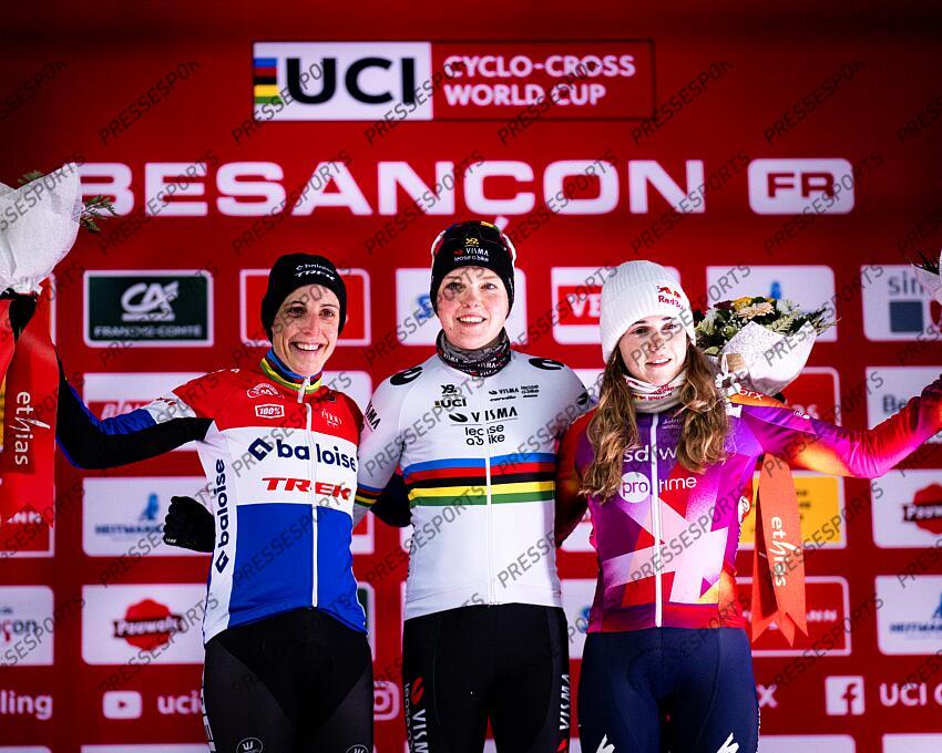 BESANCON, FRANCE - DECEMBER 29 : Brand Lucinda (NED) of Baloise Trek Lions, Van Empel Fem (NED) of Visma Lease A Bike and Vas Kata Blanka (HUN) of Team Sd Worx - Protime pictured during the podium ceremony of the 8th leg of the UCI Cyclocross World Cup series 2024-2025 for Women Elite in Besancon, France, 29/12/2024 ( Photo by Billy Ceusters / Photonews FEMMES ELITE BESANCON 