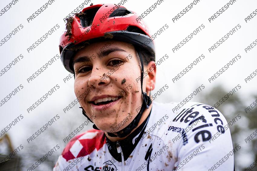 BESANCON, FRANCE - DECEMBER 29 : Gery Celia (FRA) of As Bike Racing during the 8th leg of the UCI Cyclocross World Cup series 2024-2025 for Women Elite in Besancon, France, 29/12/2024 ( Photo by Billy Ceusters / Photonews FEMMES ELITE BESANCON 