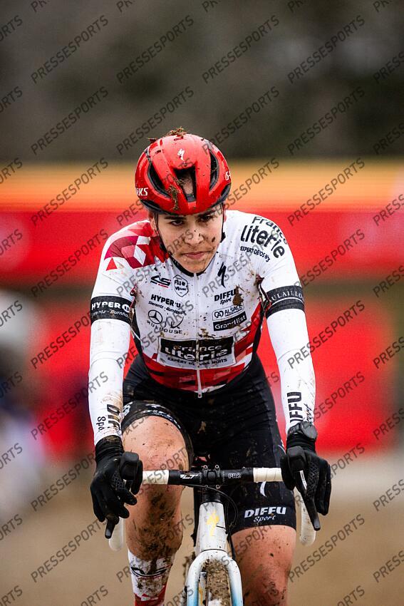 BESANCON, FRANCE - DECEMBER 29 : Gery Celia (FRA) of As Bike Racing during the 8th leg of the UCI Cyclocross World Cup series 2024-2025 for Women Elite in Besancon, France, 29/12/2024 ( Photo by Billy Ceusters / Photonews FEMMES ELITE BESANCON 