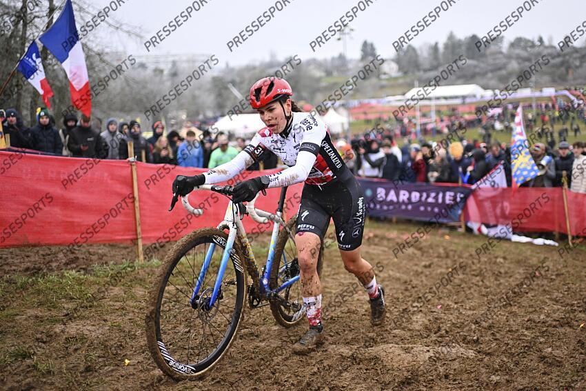 BESANCON, FRANCE - DECEMBER 29 : Gery Celia (FRA) of As Bike Racing during the 8th leg of the UCI Cyclocross World Cup series 2024-2025 for Women Elite in Besancon, France, 29/12/2024 ( Photo by Billy Ceusters / Photonews FEMMES ELITE BESANCON 