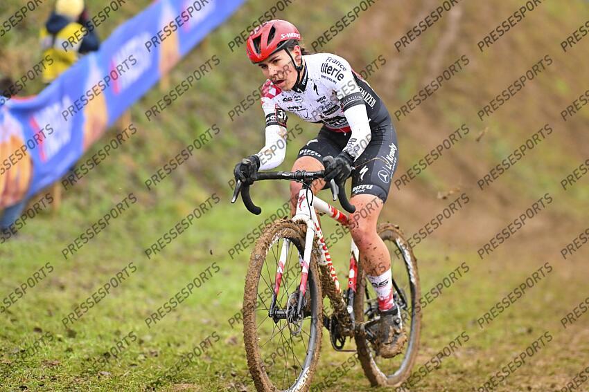 BESANCON, FRANCE - DECEMBER 29 : Gery Celia (FRA) of As Bike Racing during the 8th leg of the UCI Cyclocross World Cup series 2024-2025 for Women Elite in Besancon, France, 29/12/2024 ( Photo by Billy Ceusters / Photonews FEMMES ELITE BESANCON 