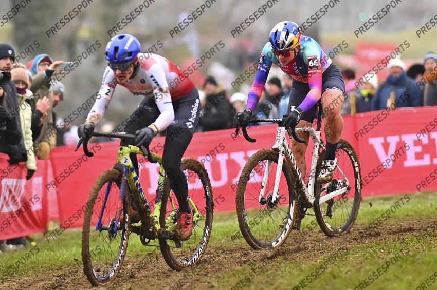 BESANCON, FRANCE - DECEMBER 29 : Backstedt Zoe (GBR) of Canyon - Sram Racing during the 8th leg of the UCI Cyclocross World Cup series 2024-2025 for Women Elite in Besancon, France, 29/12/2024 ( Photo by Billy Ceusters / Photonews FEMMES ELITE BESANCON 