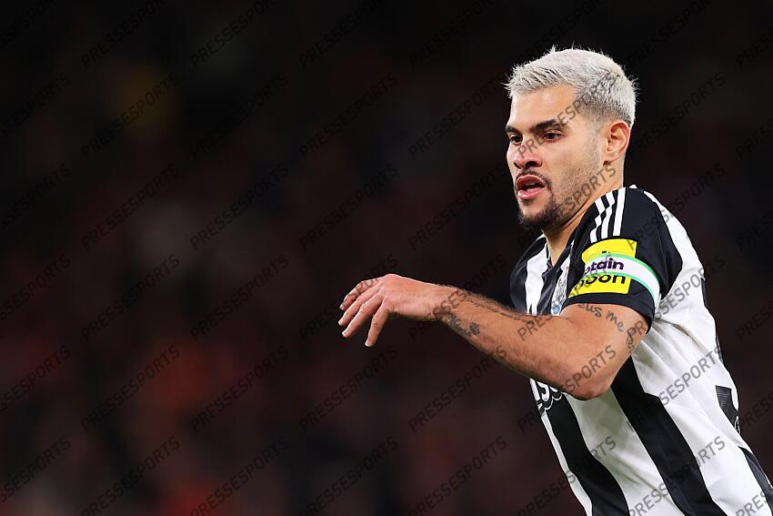30th December 2024 - Premier League - Manchester United v Newcastle United - Bruno Guimaraes of Newcastle United - Photo: Simon Stacpoole / Offside. MANCHESTER UNITED-NEWCASTLE UNITED (0-2) 