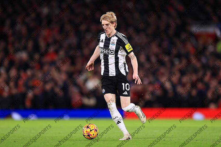 30th December 2024 - Premier League - Manchester United v Newcastle United - Anthony Gordon of Newcastle United - Photo: Simon Stacpoole / Offside. MANCHESTER UNITED-NEWCASTLE UNITED (0-2) 