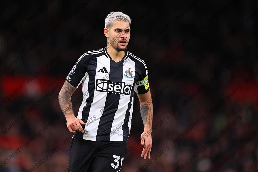 30th December 2024 - Premier League - Manchester United v Newcastle United - Bruno Guimaraes of Newcastle United - Photo: Simon Stacpoole / Offside. MANCHESTER UNITED-NEWCASTLE UNITED (0-2) 