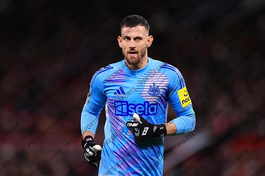 30th December 2024 - Premier League - Manchester United v Newcastle United - Newcastle United goalkeeper Martin Dubravka - Photo: Simon Stacpoole / Offside. MANCHESTER UNITED-NEWCASTLE UNITED (0-2) 