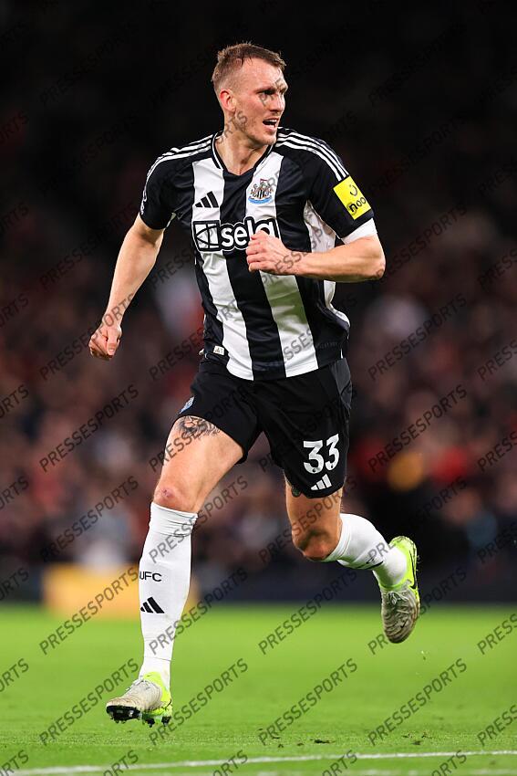 30th December 2024 - Premier League - Manchester United v Newcastle United - Dan Burn of Newcastle United - Photo: Simon Stacpoole / Offside. MANCHESTER UNITED-NEWCASTLE UNITED (0-2) 