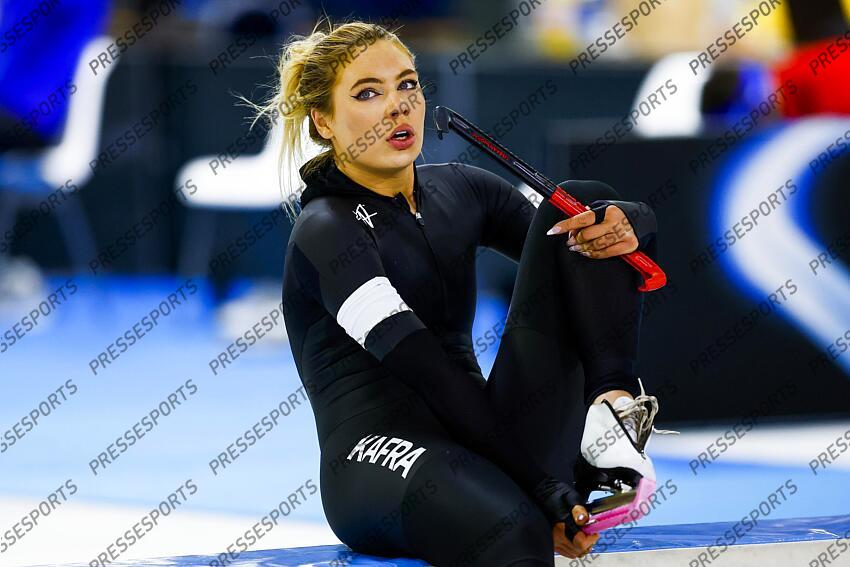 HEERENVEEN - Jutta Leerdam reacts after the 500 meters during the first day of the Dutch sprint speed skating championships in Thialf. ANP VINCENT JANNINK CHAMPIONNATS DES PAYS BAS 