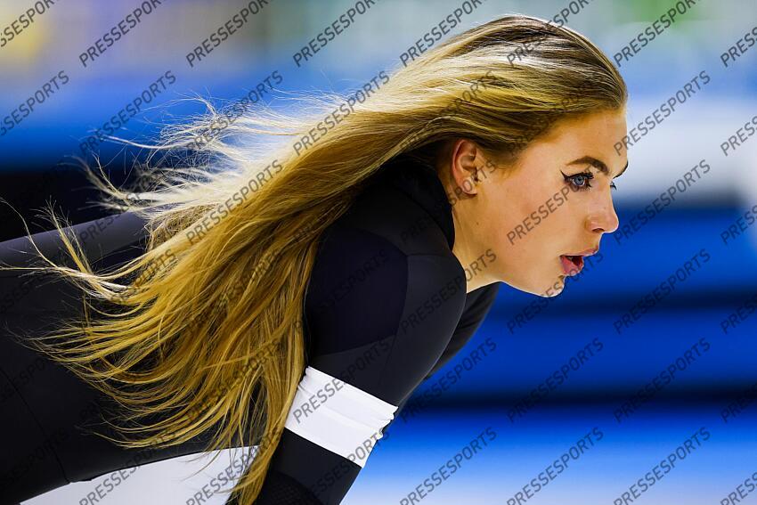 HEERENVEEN - Jutta Leerdam reacts after the 500 meters during the first day of the Dutch sprint speed skating championships in Thialf. ANP VINCENT JANNINK CHAMPIONNATS DES PAYS BAS 