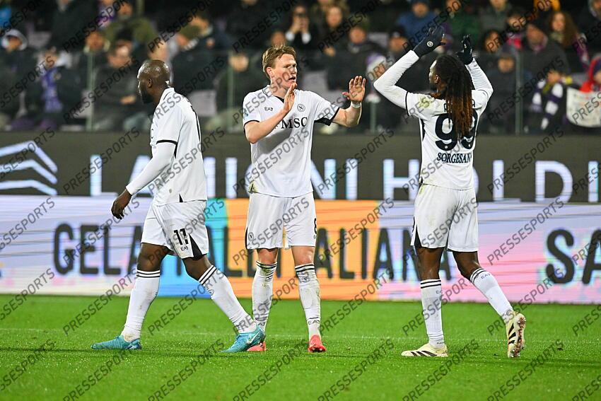 Foto IPP/Roberto Ramaccia Firenze 4/1/2025 Campionato di Calcio Serie A 2024/2025 Fiorentina vs Napoli Nella foto Scott McTominay esulta dopo aver segnato il gol del 0-3 Italy Photo Press - World Copyright FIORENTINA-NAPLES (0-3) 