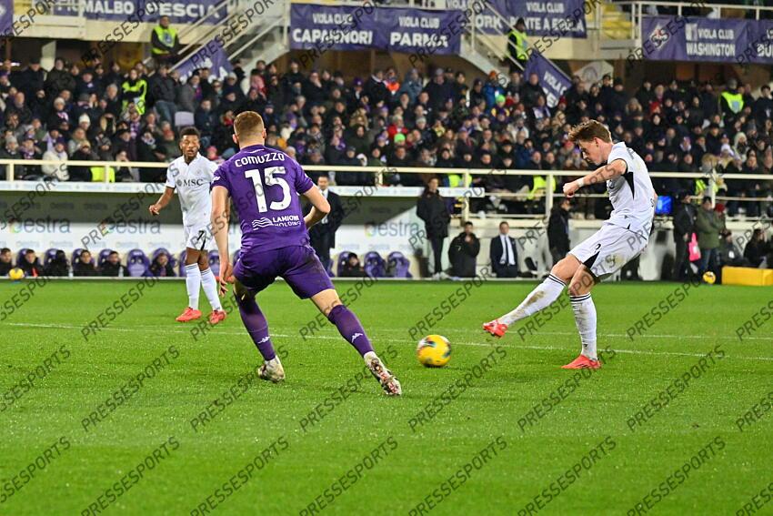 Foto IPP/Felice De Martino Firenze 04/01/2025 Calcio Campionato serie A 2024-2025 Fiorentina - Napoli Nella foto: Gol di Scott McTominay Italy Photo Press World Copyright FIORENTINA-NAPLES (0-3) 