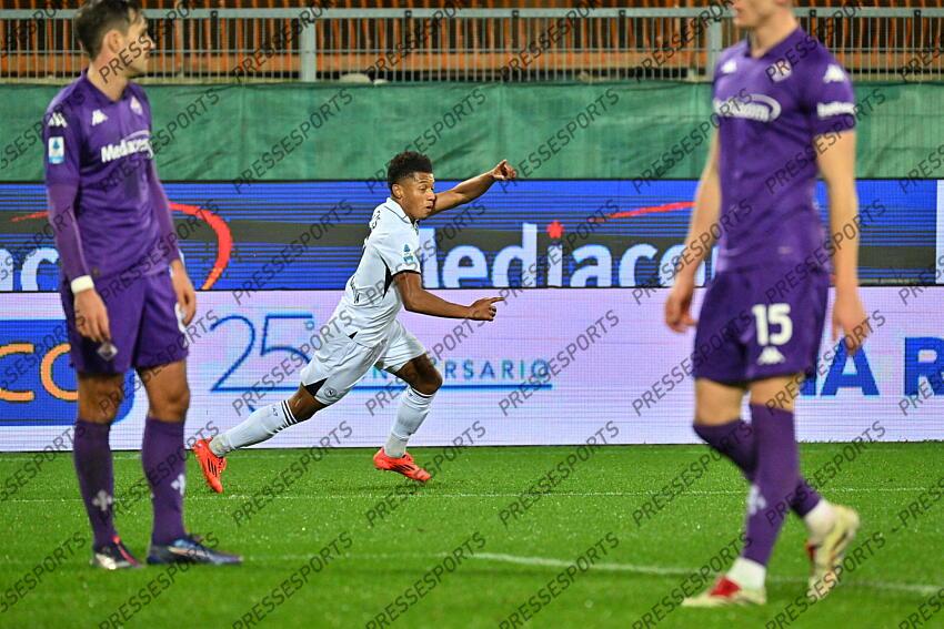 Foto IPP/Felice De Martino Firenze 04/01/2025 Calcio Campionato serie A 2024-2025 Fiorentina - Napoli Nella foto: Esultanza dopo il gol di David Neres Italy Photo Press World Copyright FIORENTINA-NAPLES (0-3) 