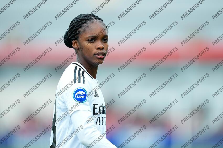 Linda Caicedo of Real Madrid looks on during the Spanish Women League, Liga F, football match played between Atletico de Madrid and Real Madrid at Centro Deportivo Wanda Alcala de Henares on January 05, 2025, in Madrid, Spain. (F) ATLETICO MADRID-(F) REAL MADRID (1-2) 