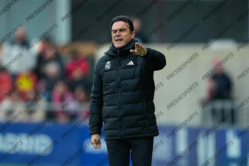 Alberto Toril, head coach of Real Madrid, gestures during the Spanish Women League, Liga F, football match played between Atletico de Madrid and Real Madrid at Centro Deportivo Wanda Alcala de Henares on January 05, 2025, in Madrid, Spain. (F) ATLETICO MADRID-(F) REAL MADRID (1-2) 
