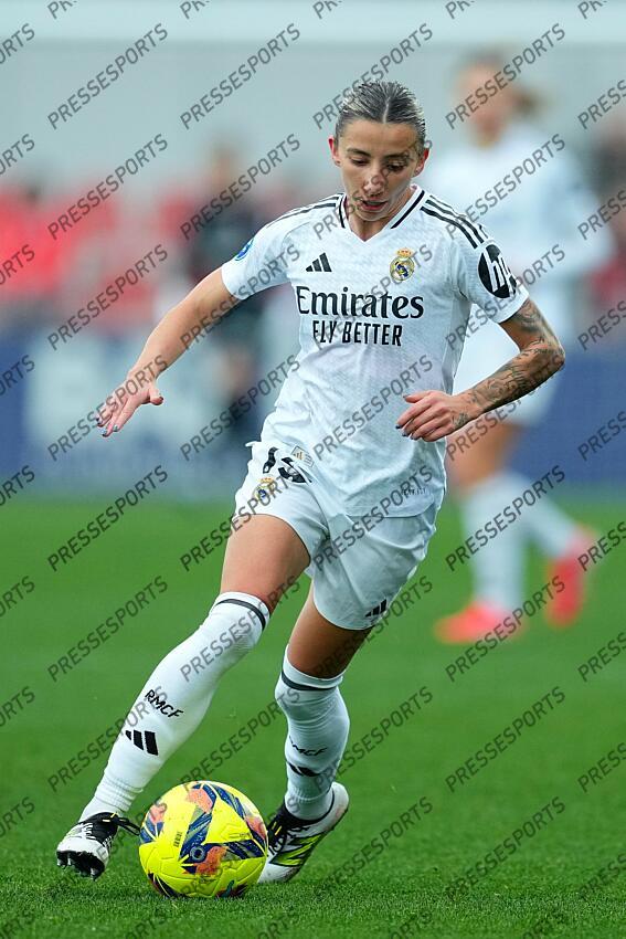 Sheila Garcia of Real Madrid in action during the Spanish Women League, Liga F, football match played between Atletico de Madrid and Real Madrid at Centro Deportivo Wanda Alcala de Henares on January 05, 2025, in Madrid, Spain. (F) ATLETICO MADRID-(F) REAL MADRID (1-2) 