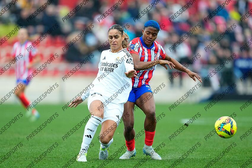 Maelle Lakrar of Real Madrid and Rasheedat Ajibade of Atletico de Madrid in action during the Spanish Women League, Liga F, football match played between Atletico de Madrid and Real Madrid at Centro Deportivo Wanda Alcala de Henares on January 05, 2025, in Madrid, Spain. (F) ATLETICO MADRID-(F) REAL MADRID (1-2) 