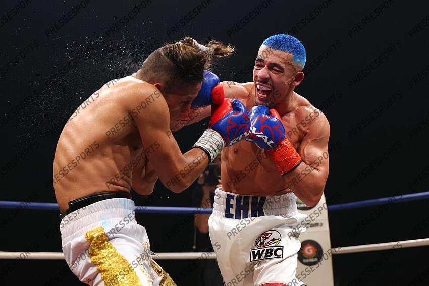 el hadri (khalil) (fra) short blanc vargars (william) (pan) short blanc et or CEINTURE WBC SILVER 