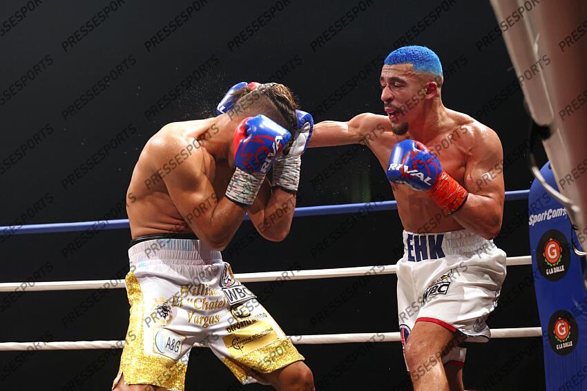 el hadri (khalil) (fra) short blanc vargars (william) (pan) short blanc et or CEINTURE WBC SILVER 