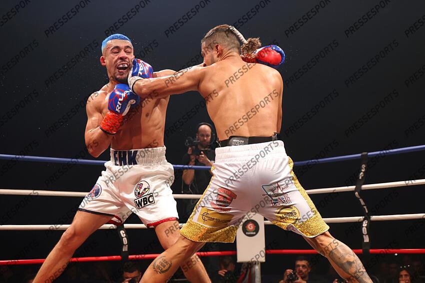 el hadri (khalil) (fra) short blanc vargars (william) (pan) short blanc et or CEINTURE WBC SILVER 