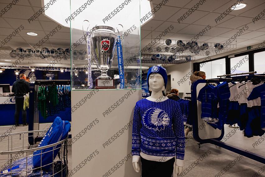LA GANTOISE-UNION ST GILLOISE (1-3) Fan shop K.A.A. Gent 