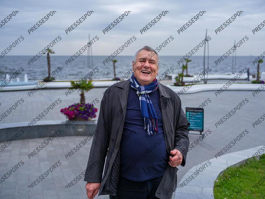 ATHLETISME DECATHLON MAGAZINE CHAMPION OLYMPIQUE DE DECATHLON 2024 MAGAZINE AVILOV