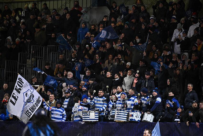 CASTRES-BULLS le kop 