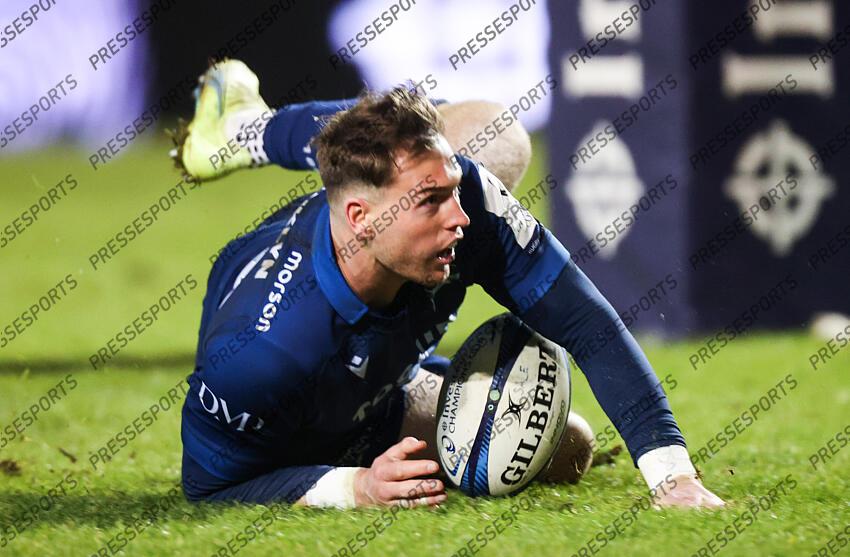 Investec Champions Cup Round 4, Salford Community Stadium, Manchester 19/1/2025 Sale Sharks vs RC Toulon Sale Sharks' Tom Roebuck runs in to score his side's fifth try of the match Mandatory Credit ©INPHO/Tom Maher SALE-TOULON (33-7) 