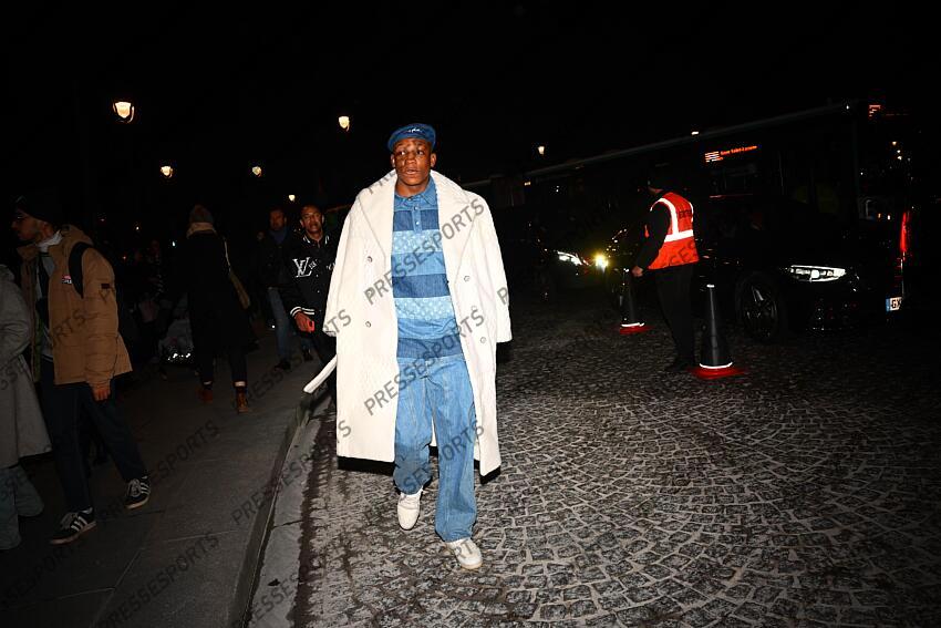 BASKET NBA PARIS GAMES 2025 DEFILE LOUIS VUITTON