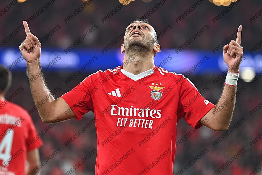 FOOT LIGUE DES CHAMPIONS 2025 BENFICA-FC BARCELONE (4-5)