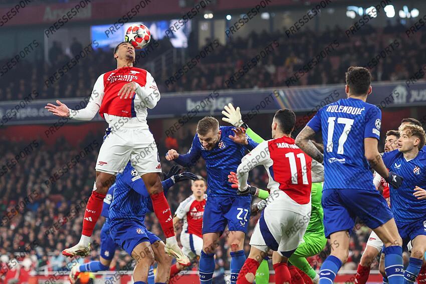 FOOT LIGUE DES CHAMPIONS 2025 ARSENAL-DINAMO ZAGREB (3-0)