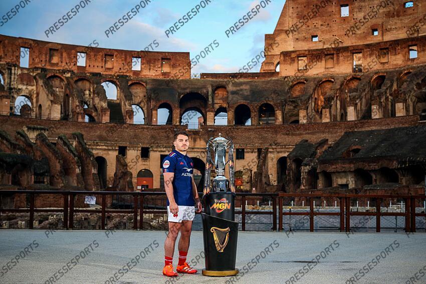 2024 Guinness Six Nations Championship Launch, Rome, Italy 21/1/2025 Pictured is France’s Antoine Dupont at the launch of the 2025 Guinness Men’s Six Nations Championship at the Colosseum in Rome Mandatory Credit ©INPHO/Billy Stickland PRESENTATION TOURNOI DES VI NATIONS 