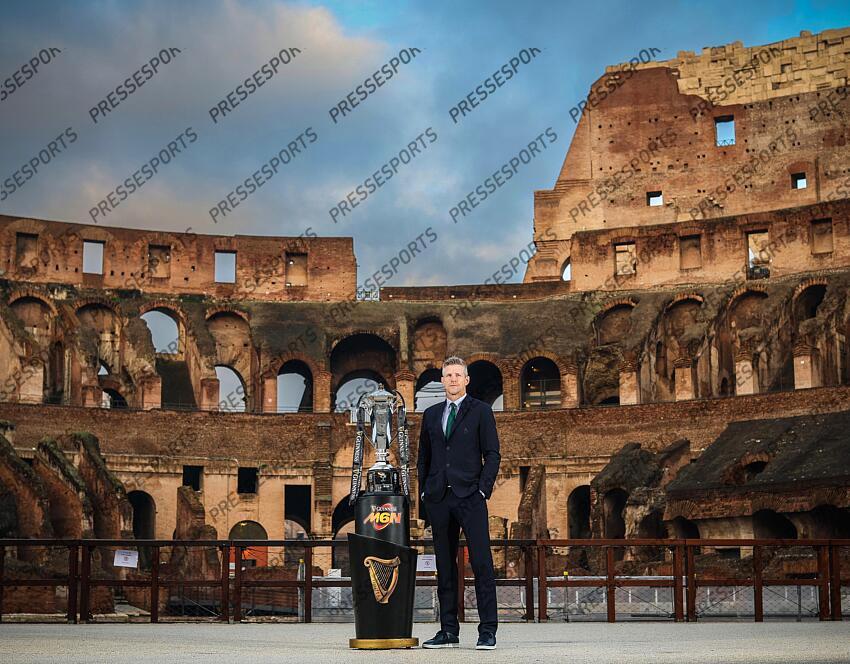 2024 Guinness Six Nations Championship Launch, Rome, Italy 21/1/2025 Pictured is Ireland head coach Simon Easterby at the launch of the 2025 Guinness Men’s Six Nations Championship at the Colosseum in Rome Mandatory Credit ©INPHO/Billy Stickland PRESENTATION TOURNOI DES VI NATIONS 