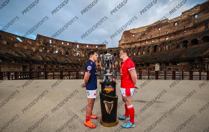 2024 Guinness Six Nations Championship Launch, Rome, Italy 21/1/2025 Pictured is France’s Antoine Dupont and Jac Morgan of Wales at the launch of the 2025 Guinness Men’s Six Nations Championship at the Colosseum in Rome Mandatory Credit ©INPHO/Billy Stickland PRESENTATION TOURNOI DES VI NATIONS 