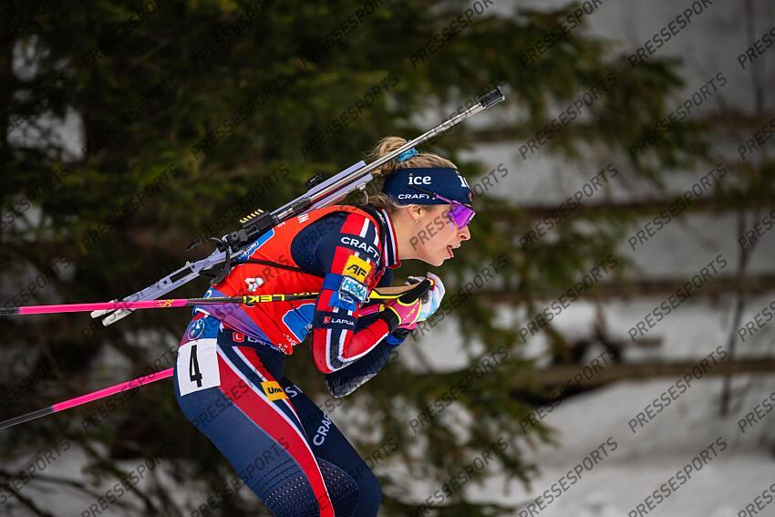 ANTHOLZ-ANTERSELVA, ITALY - JANUARY 26: Ingrid Landmark Tandrevold of Team Norway in action during the BMW IBU World Cup Women's Relay on January 26, 2025 in Antholz-Anterselva, Italy. (Photo by Kevin Voigt/Agence Zoom) RELAIS FEMMES ANTHOLZ ANTERSELVA 