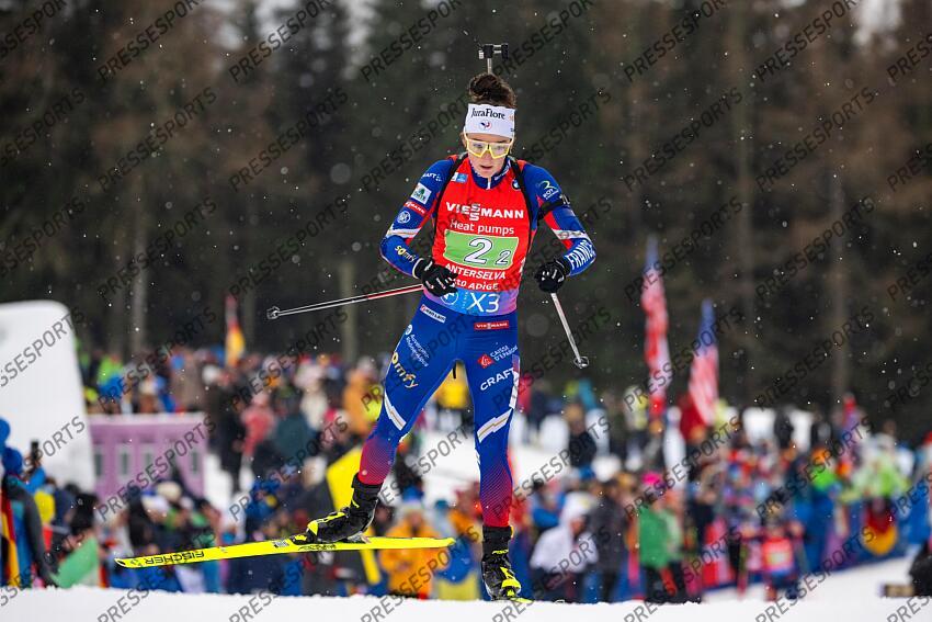 ANTHOLZ-ANTERSELVA, ITALY - JANUARY 26: Lou Jeanmonnot of Team France in action during the BMW IBU World Cup Women's Relay on January 26, 2025 in Antholz-Anterselva, Italy. (Photo by Kevin Voigt/Agence Zoom) RELAIS FEMMES ANTHOLZ ANTERSELVA 