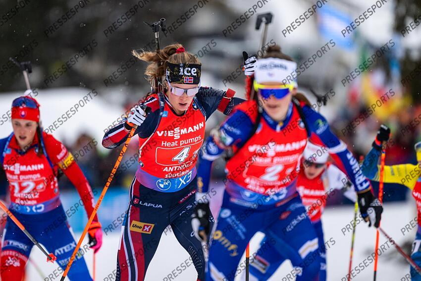ANTHOLZ-ANTERSELVA, ITALY - JANUARY 26: Karoline Offigstad Knotten of Team Norway in action during the BMW IBU World Cup Women's Relay on January 26, 2025 in Antholz-Anterselva, Italy. (Photo by Kevin Voigt/Agence Zoom) RELAIS FEMMES ANTHOLZ ANTERSELVA 