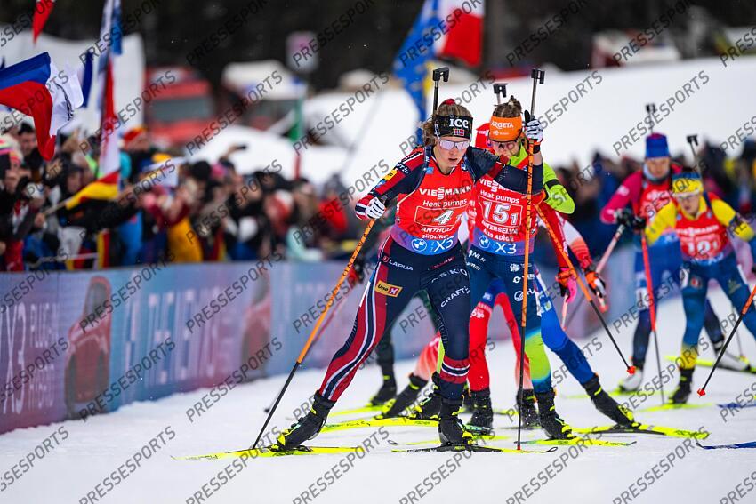 ANTHOLZ-ANTERSELVA, ITALY - JANUARY 26: Karoline Offigstad Knotten of Team Norway in action during the BMW IBU World Cup Women's Relay on January 26, 2025 in Antholz-Anterselva, Italy. (Photo by Kevin Voigt/Agence Zoom) RELAIS FEMMES ANTHOLZ ANTERSELVA 