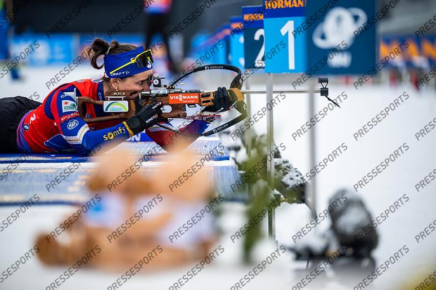 ANTHOLZ-ANTERSELVA, ITALY - JANUARY 26: Julia Simon of Team France in action during the BMW IBU World Cup Women's Relay on January 26, 2025 in Antholz-Anterselva, Italy. (Photo by Kevin Voigt/Agence Zoom) RELAIS FEMMES ANTHOLZ ANTERSELVA 