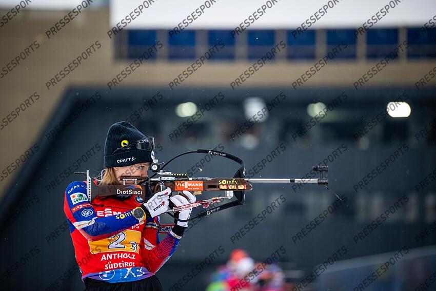 ANTHOLZ-ANTERSELVA, ITALY - JANUARY 26: Oceane Michelon of Team France in action during the BMW IBU World Cup Women's Relay on January 26, 2025 in Antholz-Anterselva, Italy. (Photo by Kevin Voigt/Agence Zoom) RELAIS FEMMES ANTHOLZ ANTERSELVA 