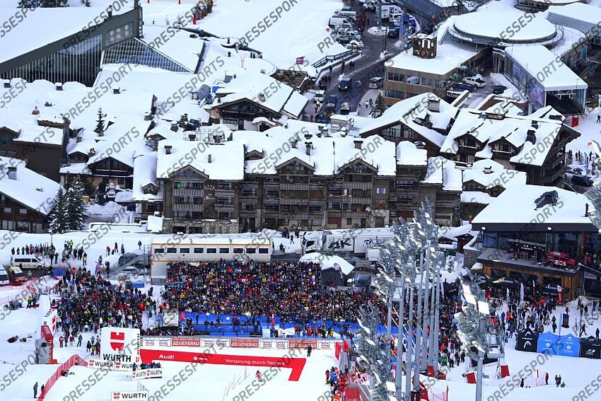 COURCHEVEL, FRANCE - JANUARY 30: Camille Rast of Team Switzerland in action during the Audi FIS Alpine Ski World Cup Women's Slalom on January 30, 2025 in Courchevel, France. (Photo by Michel Cottin/Agence Zoom) SLALOM FEMMES COURCHEVEL 