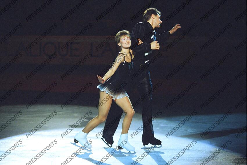 PATINAGE ARTISTIQUE 1992 TROPHEE LALIQUE