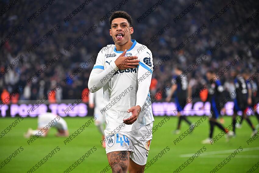 luis henrique MARSEILLE-LYON (3-2) joie du but 3-2 d eluis henrique 