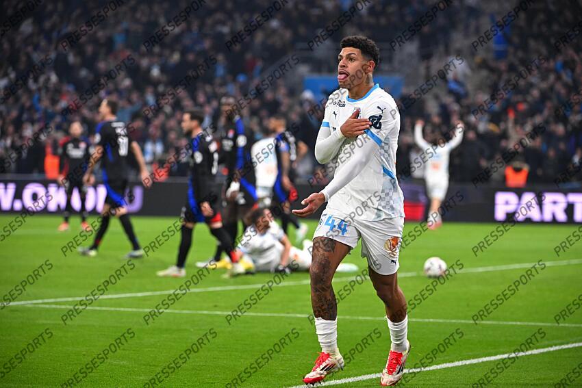 luis henrique MARSEILLE-LYON (3-2) joie du but 3-2 d eluis henrique 