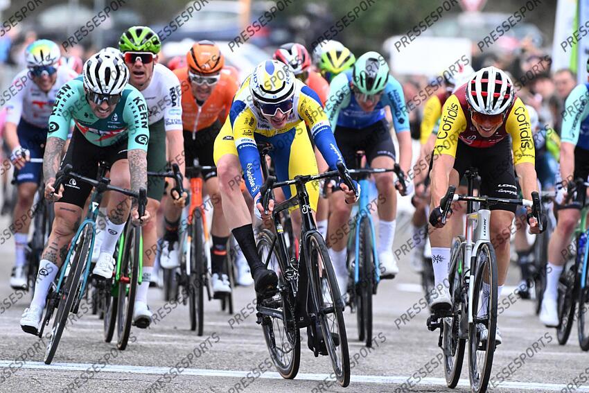 GRAND PRIX DE MARSEILLE / 02-02-2025 / PHOTO BRUNO BADE / VICTOIRE DE VALENTIN FERRON (FRA) COF DEVANT VINCENT VAN HEMELEN (BEL) -TEAM FLANDERS BALOISE - GRAND PRIX LA MARSEILLAISE 