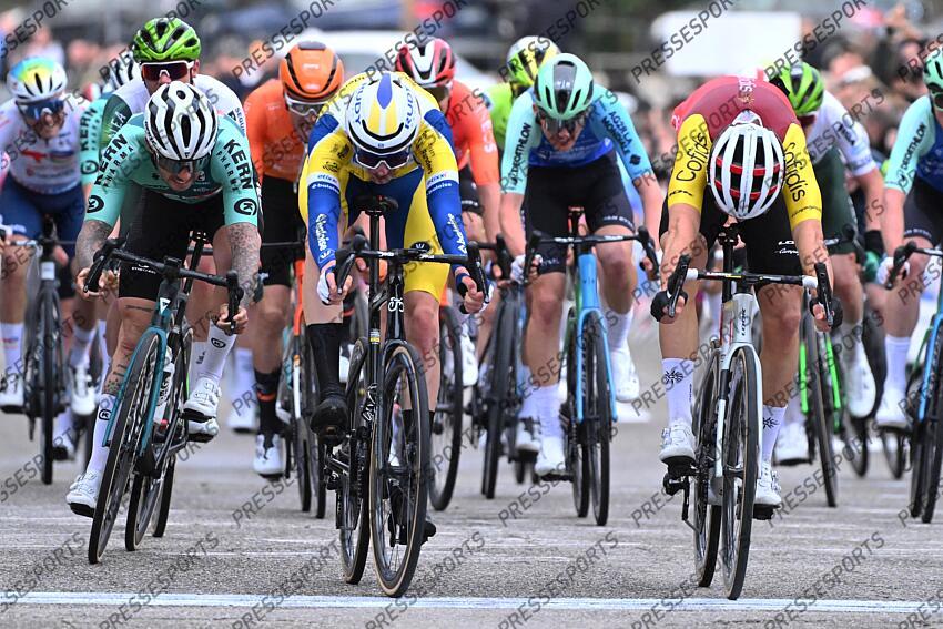 GRAND PRIX DE MARSEILLE / 02-02-2025 / PHOTO BRUNO BADE / VICTOIRE DE VALENTIN FERRON (FRA) COF DEVANT VINCENT VAN HEMELEN (BEL) -TEAM FLANDERS BALOISE - GRAND PRIX LA MARSEILLAISE 